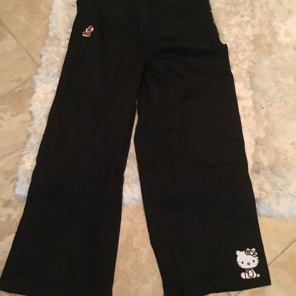 Modcloth  Hello Kitty  collection   pants size 18 New - Picture 1 of 7